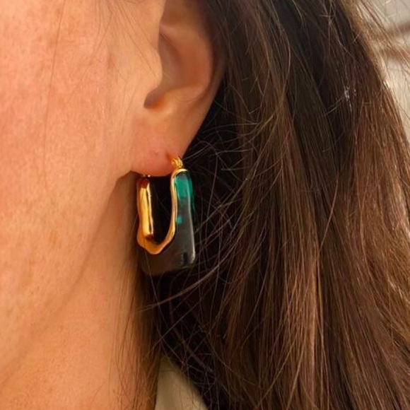 Anthropologie emerald mini resin hoop earrings - Picture 6 of 7